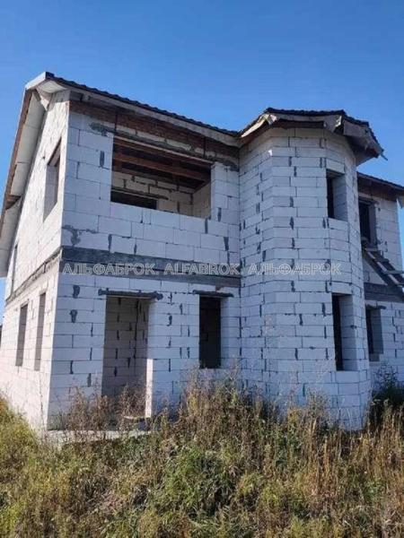 Продам 2-поверховий будинок