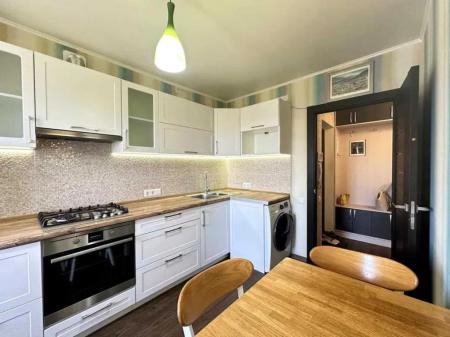 Продам 3-комнатную квартиру