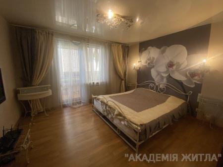 Сдам 3-комнатную квартиру в новостройке