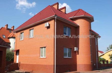 Продам 4-поверховий будинок