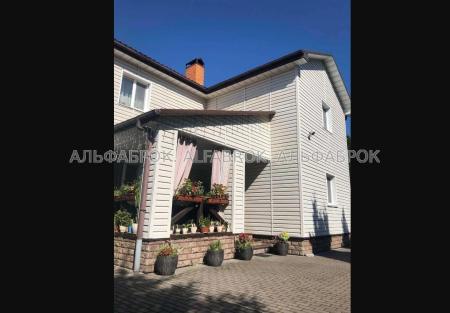 Продам 2-поверховий будинок