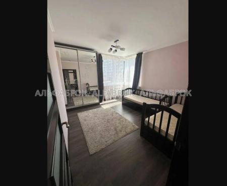 Продам 3-кімнатну квартиру