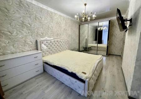 Продам 3-комнатную квартиру в новостройке