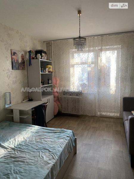 Продам 3-комнатную квартиру