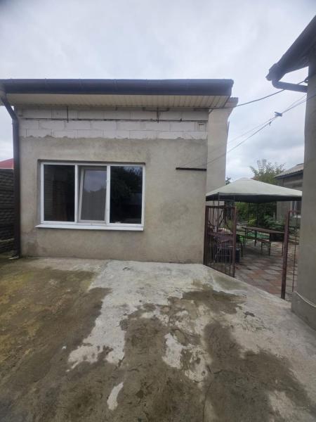 Продам 2-поверховий будинок