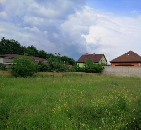 Продам ділянку під забудову житлової нерухомості