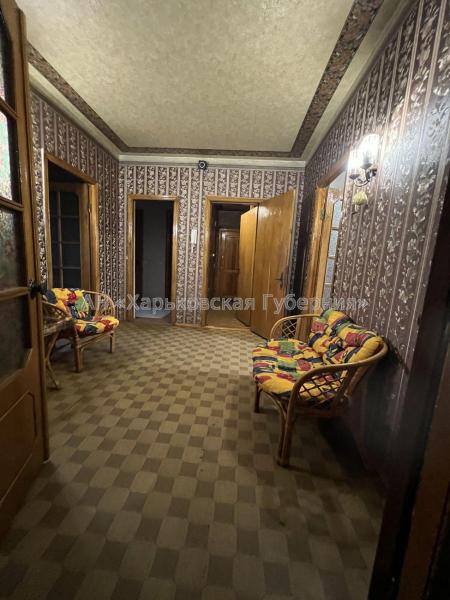 Продам 4-комнатную квартиру