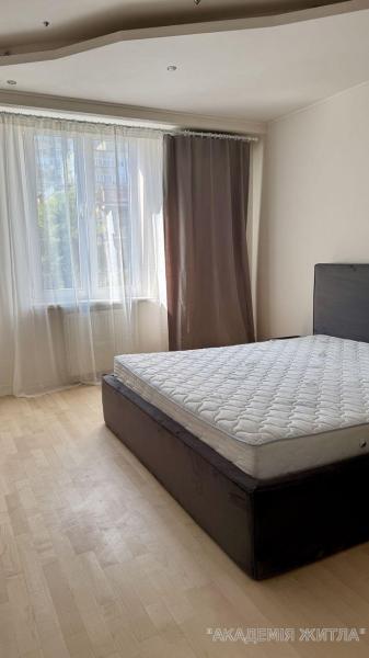 Продам 3-комнатную квартиру