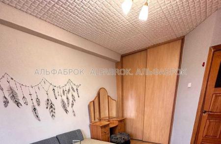 Продам 3-кімнатну квартиру