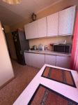 Продам 3-комнатную квартиру, 64.70 м², косметический ремонт