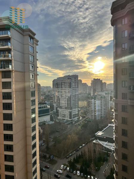 Продам 2-кімнатну квартиру, ЖК «Родос»