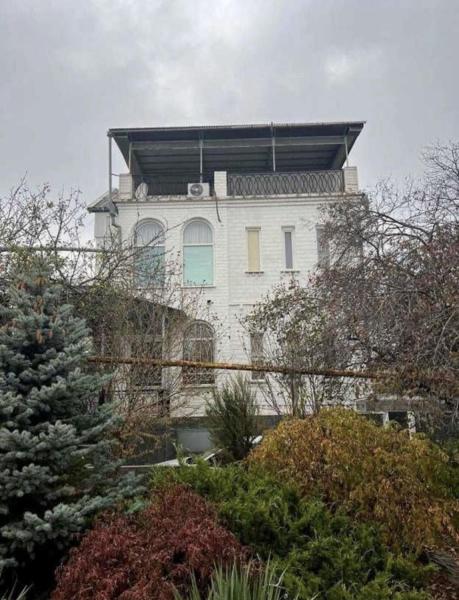 Продам 2-этажный дом