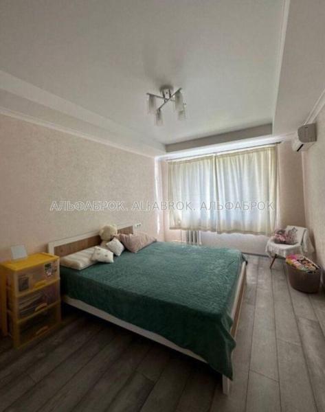 Продам 2-комнатную квартиру