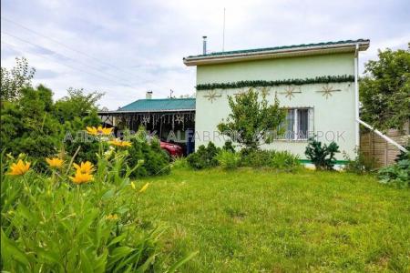 Продам 2-поверховий будинок