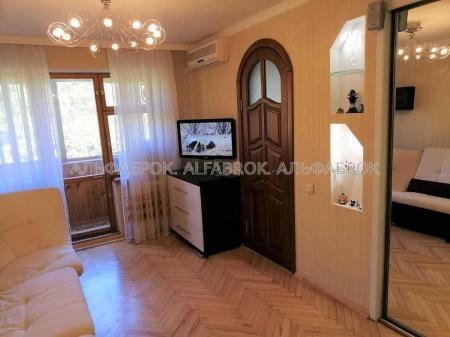 Продам 3-кімнатну квартиру