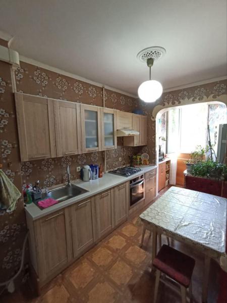 Продам 3-кімнатну квартиру