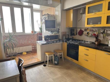 Продам 4-комнатную квартиру