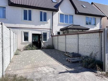 Продам 2-поверховий таунхаус