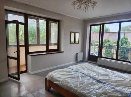 Продам 3-кімнатну квартиру