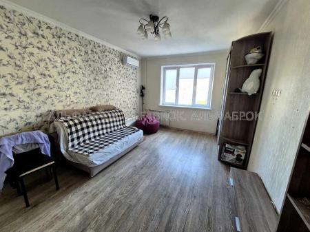 Продам 3-кімнатну квартиру