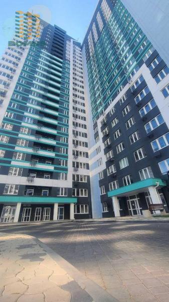 Продам 3-кімнатну квартиру, ЖК «Скай Сіті»