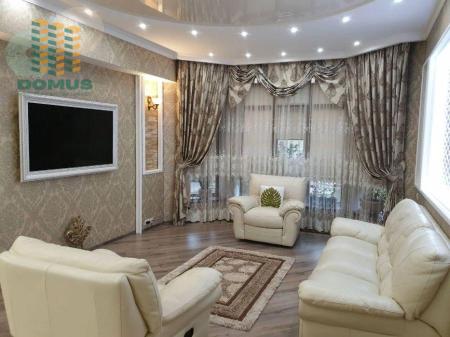 Продам 2-поверховий будинок