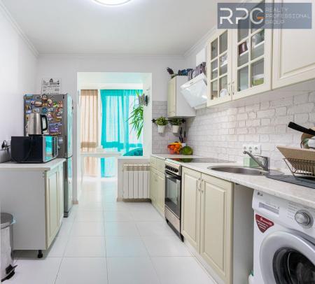 Продам 4-кімнатну квартиру