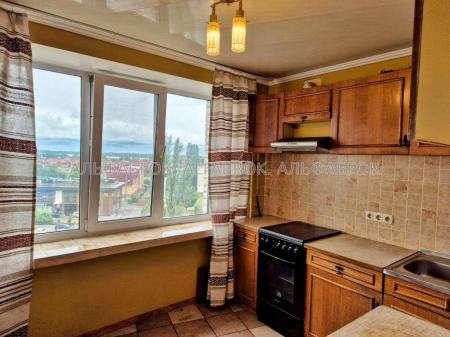 Продам 3-кімнатну квартиру