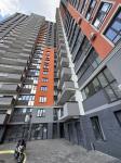 Продам 2-комнатную квартиру, 88 м², без ремонта