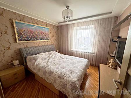 Продам 3-комнатную квартиру