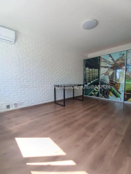 Продам 3-комнатную квартиру