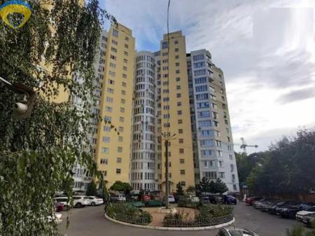 Продам 4-кімнатну квартиру в новобудові