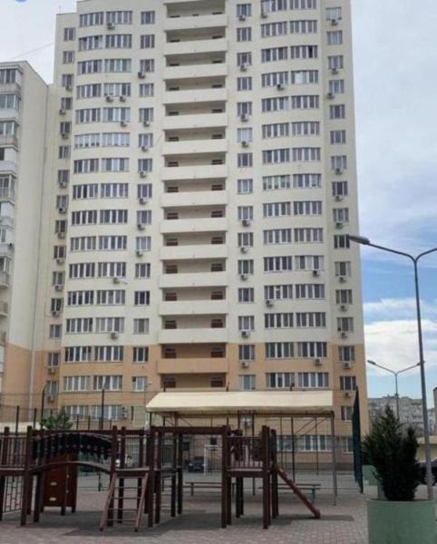 Продам 3-кімнатну квартиру в новобудові, ЖК «Вернісаж»