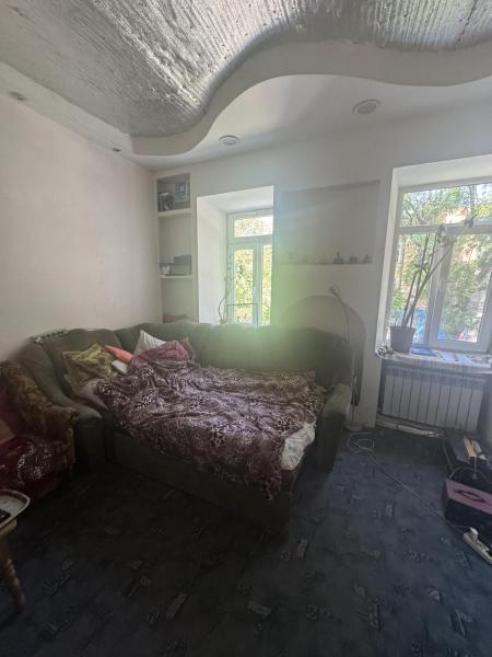 Продам 2-кімнатну квартиру