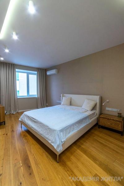 Продам 3-комнатную квартиру в новостройке, ЖК Герцен Парк