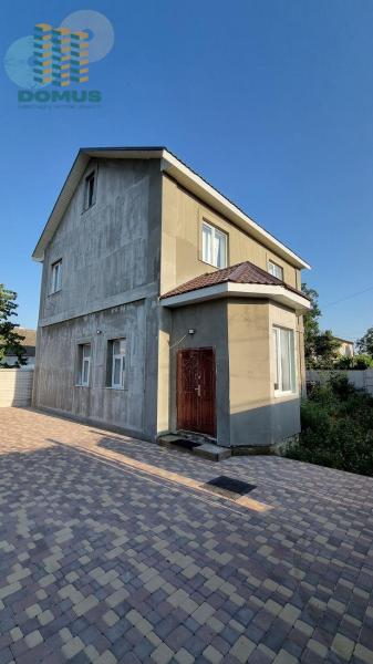 Продам 2-поверховий будинок