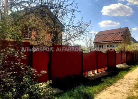 Продам 2-поверховий дачний будинок