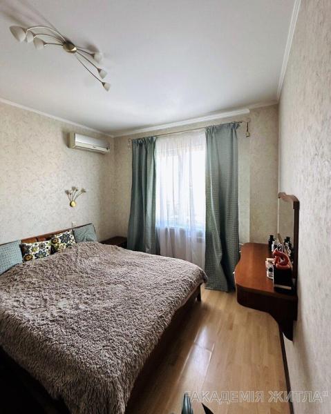 Продам 3-комнатную квартиру