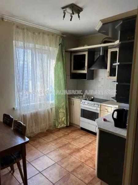 Продам 3-кімнатну квартиру