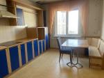 Продам 3-кімнатну квартиру, 84.10 м², частковий ремонт