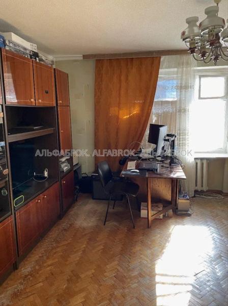 Продам 2-кімнатну квартиру