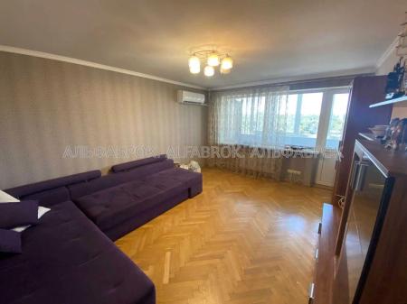 Продам 3-кімнатну квартиру