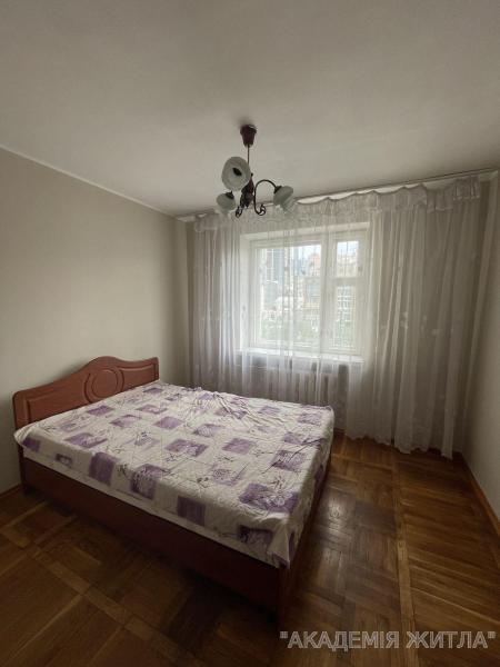 Продам 3-комнатную квартиру