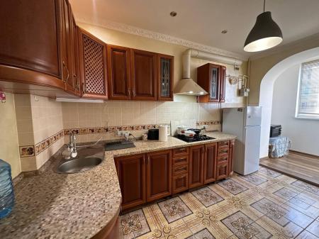 Продам 3-кімнатну квартиру