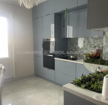 Продам 3-комнатную квартиру