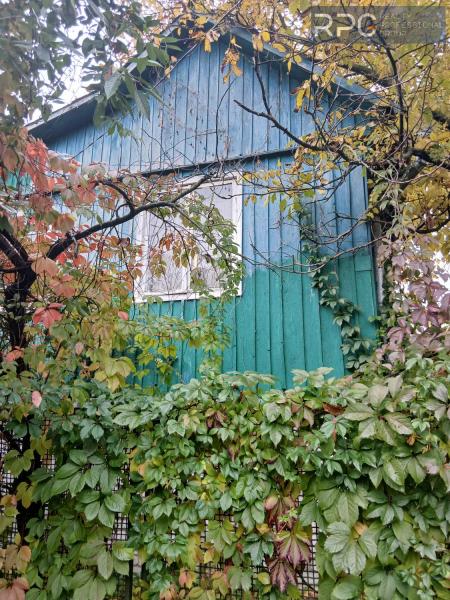Продам ділянку зі старим будинком