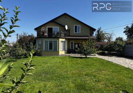 Продам 2-поверховий будинок