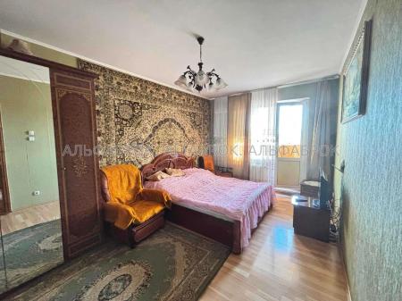 Продам 3-кімнатну квартиру