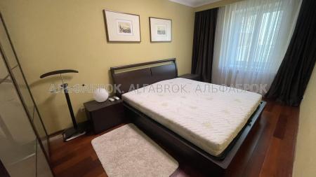 Продам 3-кімнатну квартиру