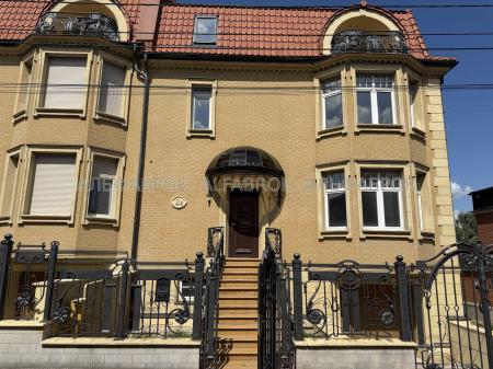 Продам 3-поверховий таунхаус